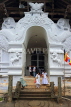 SRI LANKA, Pilimathalawa (nr Kandy), Lankatilaka Vihare, Image House, SLK4132JPL