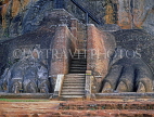 SRI LANKA, Sigiriya Rock Fortress, lions Paw entrance, SLK1623JPL