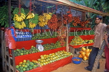 SRI LANKA, roadside fruit stall (on route near Kandy), SLK1729JPL