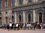 SWEDEN, Stockholm, Old Town (Gamla Stan), Royal Palace, Changing Of The Guard ceremony, SWE129JPL