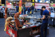 South Korea, SEOUL, Myeongdong, street food, food stalls, seafood and octopus, SK1327JPL
