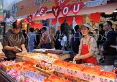 South Korea, SEOUL, Myeongdong, street food, food stalls, sweets, SK1344JPL