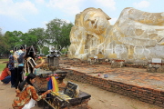 THAILAND, Ayutthaya, Wat Lokaya Sutha, reclining Buddha, and worshippers), THA2710JPL