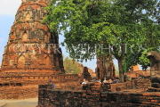 THAILAND, Ayutthaya, Wat Phra Mahathat complex ruins, THA2647JPL