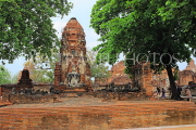 THAILAND, Ayutthaya, Wat Phra Mahathat complex ruins, THA2666JPL