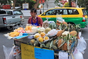 THAILAND, Bangkok, Sreet Food, fruit stall, THA3410JPL