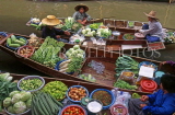 THAILAND, Damnoen Saduak (Floating Market), vendors selling vegetables, THA1638JPL