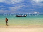 THAILAND, Krabi, Rai Leh beach, tourist in shallow water, THA2082JPL