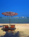 THAILAND, Pattaya, beach with sunshade and deckchairs, THA626JPL