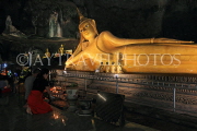 THAILAND, Phang Nga Province, KHAO LAK, Wat Suwan Khuha cave temple, reclining Buddha, THA4344JPL
