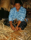 TONGA, Nukualofa, Mat weaving with Pandanas leaves, TON2623JPL