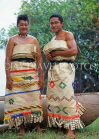 TONGA, Tongans in traditional 'bride and groom' costume, TON152JPL