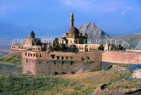 TURKEY, Bayazit, Dogubayazit (Mt Ararat area), Ishakpasa Palace and Mosque, TUR720JPL