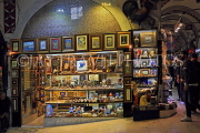 TURKEY, Istanbul, Grand Bazaar (Kapali Carsi), souvenirs and gift shop,TUR1262JPL