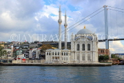 TURKEY, Istanbul, New City, Ortakoy Mosque, and Bogazici bridge, TUR1423JPL