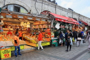 TURKEY, Istanbul, Spice Bazaar (Egyptian Bazaar), outdoor market shops, TUR1381JPL
