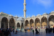 TURKEY, Istanbul, Sultan Ahmet Mosque (Blue Mosque), and courtyard, TUR1151JPL