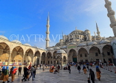 TURKEY, Istanbul, Sultan Ahmet Mosque (Blue Mosque), and courtyard, TUR1154JPL