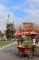 TURKEY, Istanbul, Sultanahmet Square Park, street food, corn and chestnut stall, TUR1016JPL