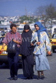 TURKEY, Istanbul, people in traditional Islamic dress, TUR368JPL