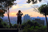 Taiwan, TAIPEI, Elephant Mountain, city view and visitor viewing sunset, TAW453JPL
