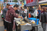 Taiwan, TAIPEI, Ximending Shopping District, street food, mobile stalls, TAW1295JPL