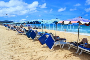 Thailand, PHUKET, Karon Beach, with sunshades and sunbeds, THA3602JPL