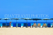 Thailand, PHUKET, Karon Beach, with sunshades and sunbeds, THA3634JPL
