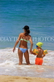 Thailand, PHUKET, Kata Noi beach, tourist with child, THA3557JPL