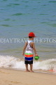 Thailand, PHUKET, Patong Beach, holidaymaker, boy with his bucket, THA4032JPL
