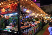 Thailand, PHUKET, Patong Beach area, street food stalls at night, THA4165JPL