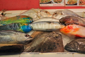 Thailand, PHUKET, Rawai, fishing village, Seafood Market, fish on display, THA3849JPL