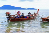 Thailand, PHUKET, Rawai, fishing village, fishermen in their boat, THA3996JPL