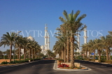 UAE, ABU DHABI, Sheik Zayed Mosque, and palm tree lined avenue, UAE659JPL