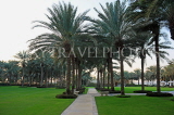 UAE, DUBAI, One & Only Royal Mirage Hotel, gardens with palm trees, UAE553JPL
