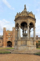 UK, Cambridgeshire, CAMBRIDGE, Trinity College, Great Court, Fountain & Great Gate, UK35022JPL