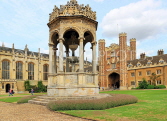 UK, Cambridgeshire, CAMBRIDGE, Trinity College, Great Court and Fountain, UK35016JPL
