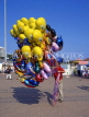UK, Dorset, BOURNEMOUTH, balloon seller, DOR724JPL