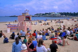 UK, Dorset, WEYMOUTH, beach with holidaymakers watching 'Punch & Judy' show, UK4246JPL