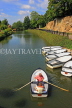 UK, Kent, TONBRIDGE, River Medway and boating,  by the Castle walls, UK13273JPL