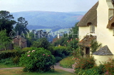 UK, Somerset, SELWORTHY, village scene with thatched roof house, UK5557JPL