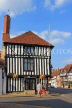 UK, Warwickshire, STRATFORD-UPON-AVON, Chapel Street, half timbered buildings, Falcon Pub, UK25562JPL