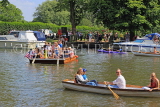 UK, Warwickshire, STRATFORD-UPON-AVON, River Avon, Foot Ferry and boaters, UK20244JPL