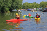 UK, Warwickshire, STRATFORD-UPON-AVON, River Avon, kayaking, UK25527JPL