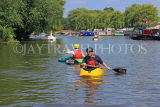 UK, Warwickshire, STRATFORD-UPON-AVON, River Avon, kayaking, UK25528JPL