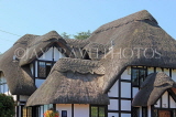 UK, Warwickshire, STRATFORD-UPON-AVON, country house with thatched roof, UK25379JPL