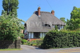 UK, Warwickshire, STRATFORD-UPON-AVON, country house with thatched roof, UK25380JPL