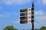 UK, Warwickshire, STRATFORD-UPON-AVON, waterways distances sign, UK25536JPL