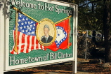 USA, Arkansas, Hot Springs, home of Bill Clinton sign, US4436JPL