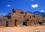 USA, NEW MEXICO, Taos Pueblo, Taos Pueblo houses, NM618JPL